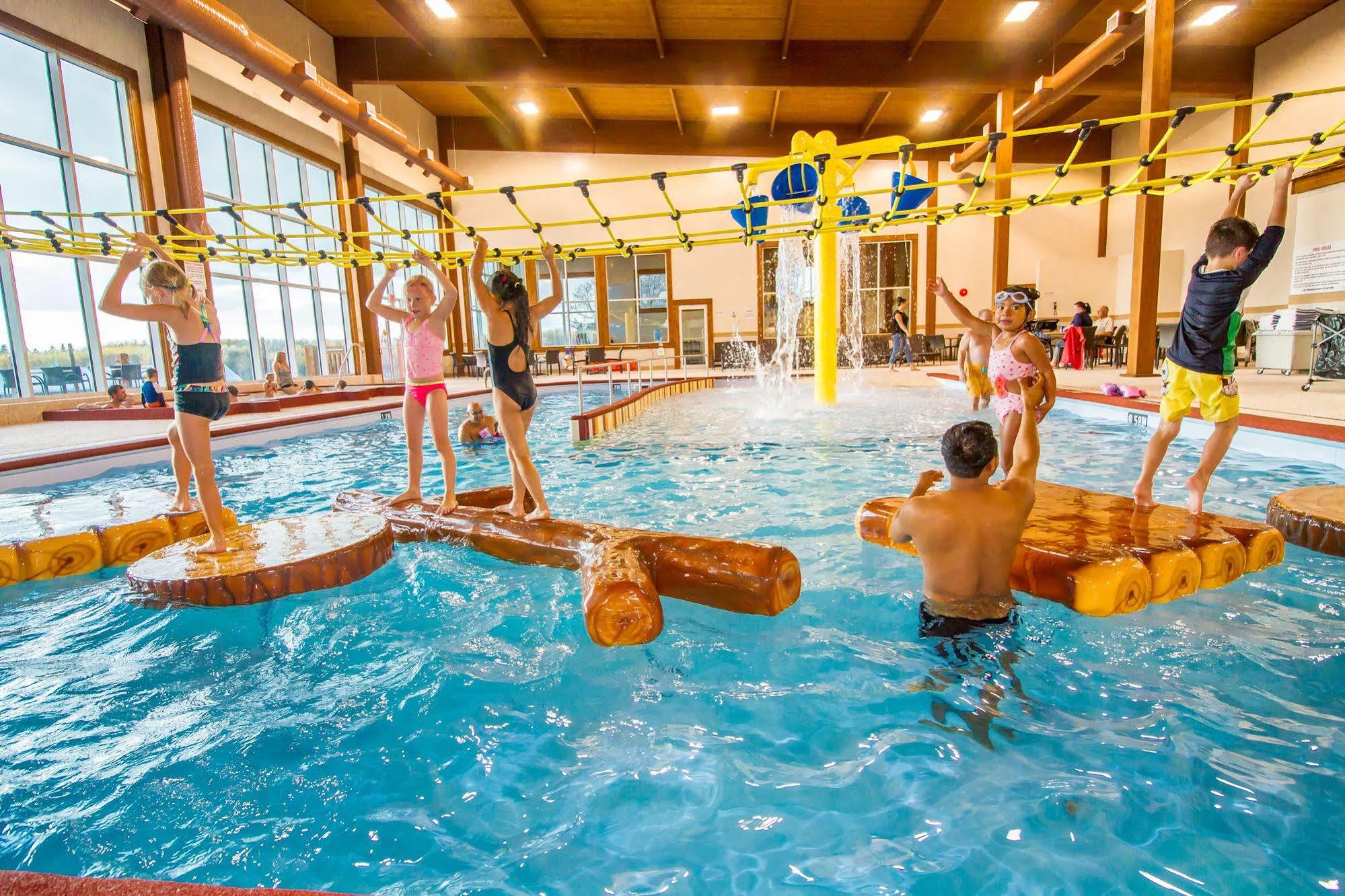 Elkhorn Resort, Spa, And Conference Centre Wasagaming Exterior foto